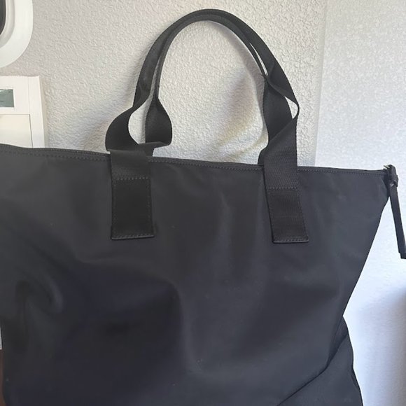 Karl Lagerfield Embroidered  Floewer Black Tote - Picture 4 of 6